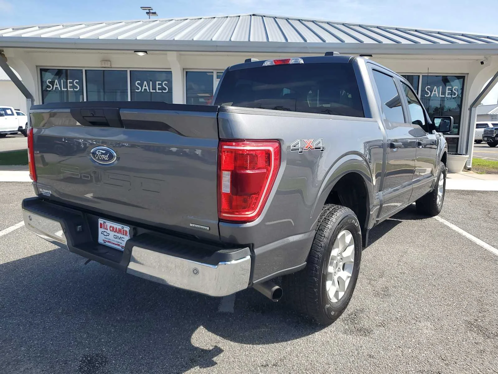 Used 2023 Gray Ford XL image 7