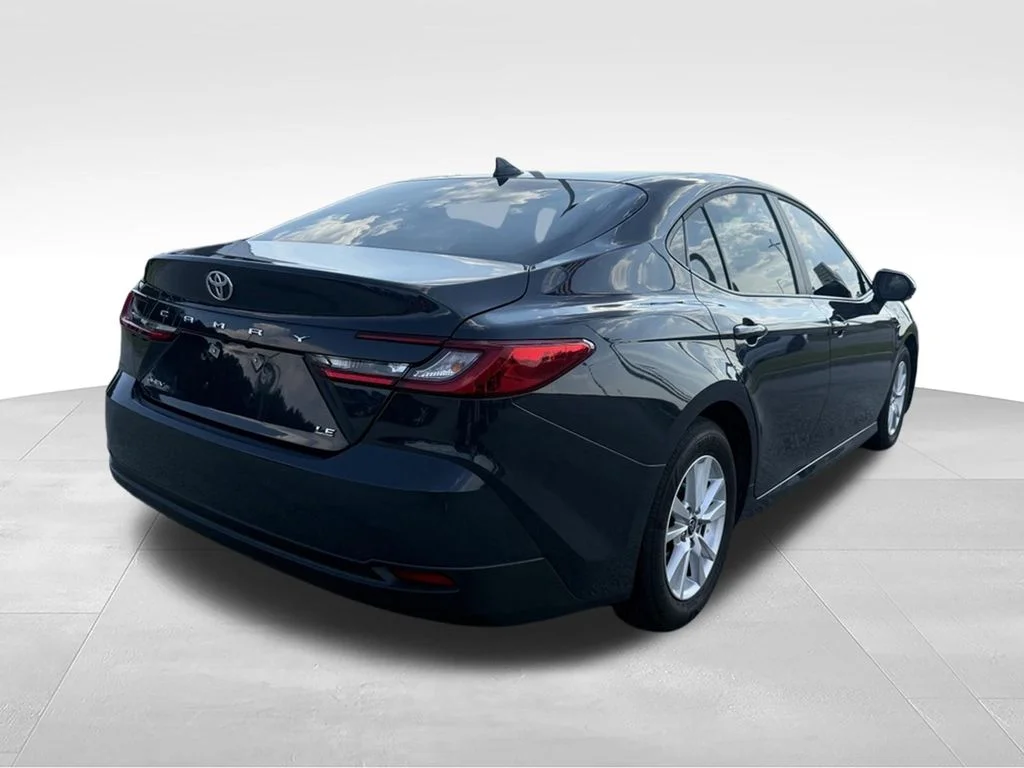 Used 2026  Toyota LE image 27