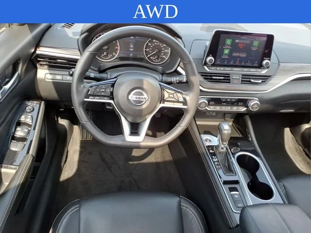 Used 2022 Red Nissan 2.5 SL image 15
