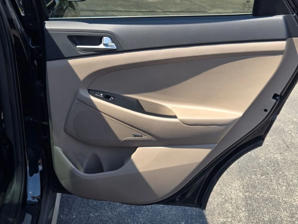 Used 2021 Black Hyundai Ultimate image 9