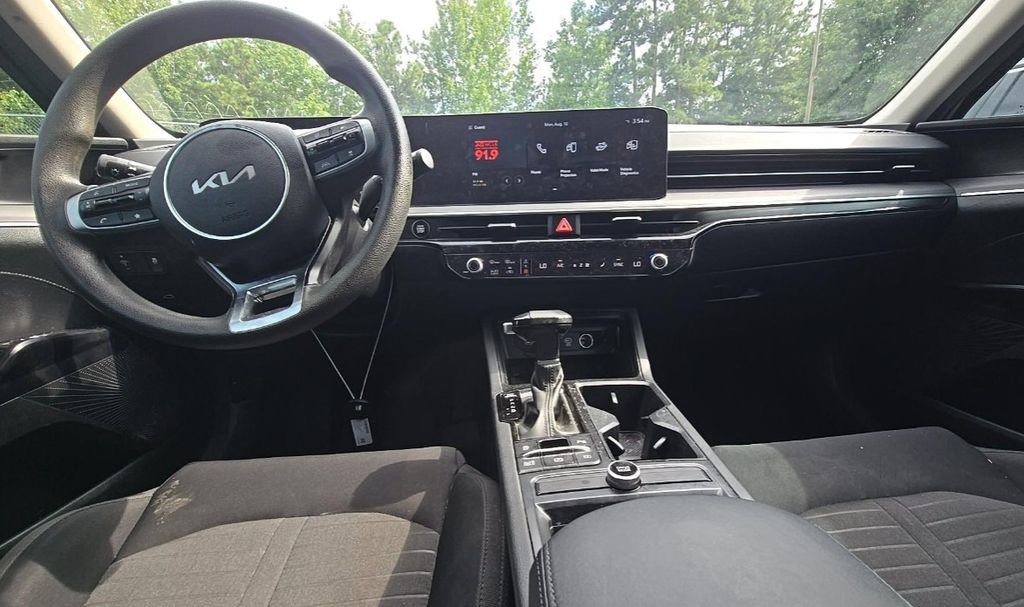 Used 2025 Black Kia LXS image 7