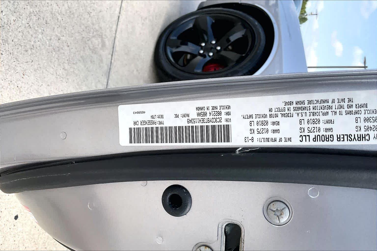 Used 2014 Billet Silver Metallic Clearcoat Dodge R/T image 33