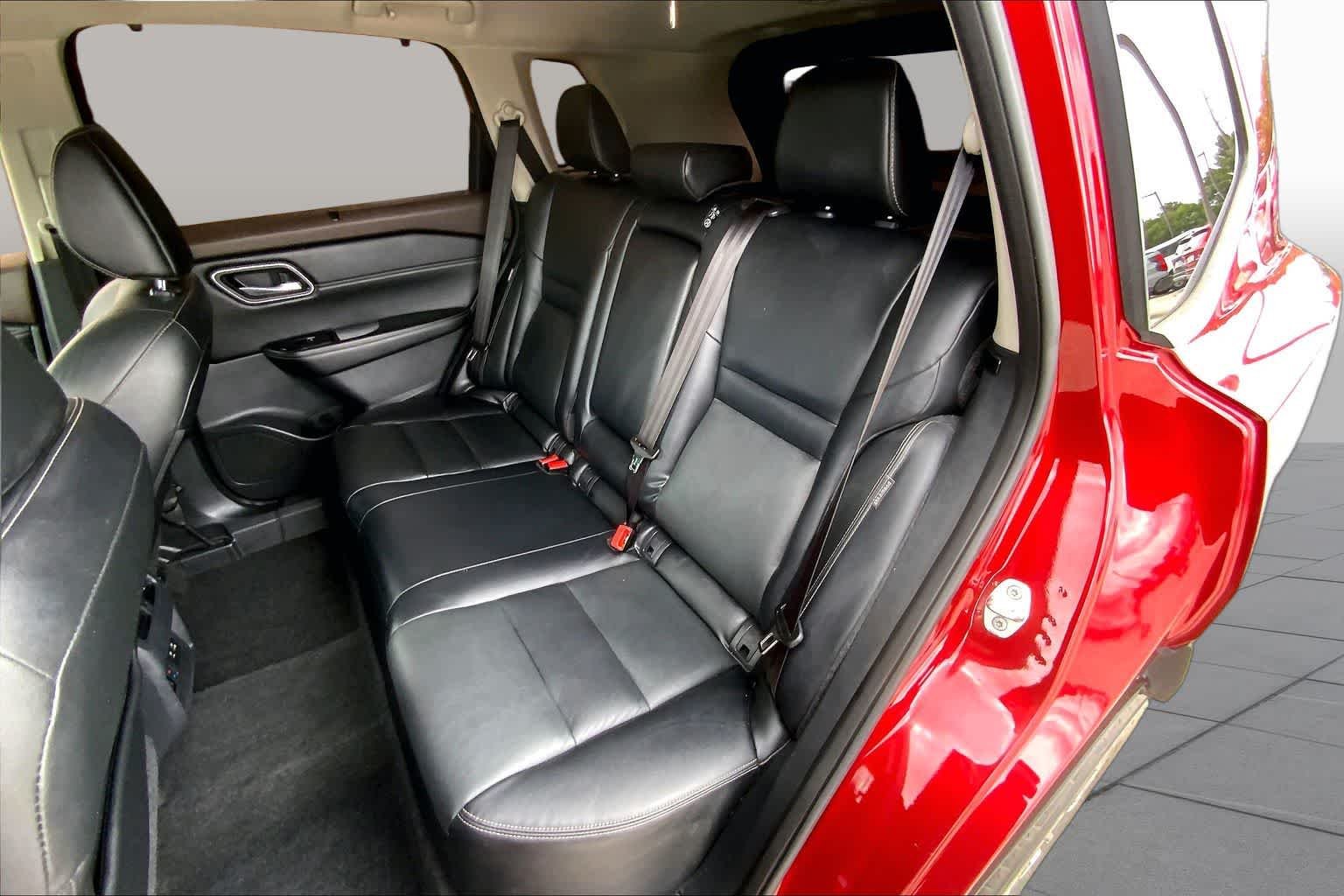 Used 2021 Scarlet Ember Tintcoat Nissan SL image 21