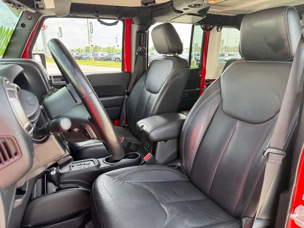Used 2018 Red Jeep Unlimited Sahara image 13