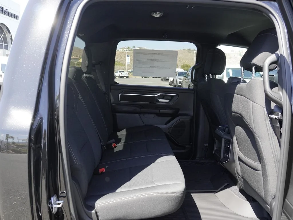 New 2026 Diamond Black Crystal Pearl-Coat Exterior Paint RAM Big Horn/Lone Star image 26