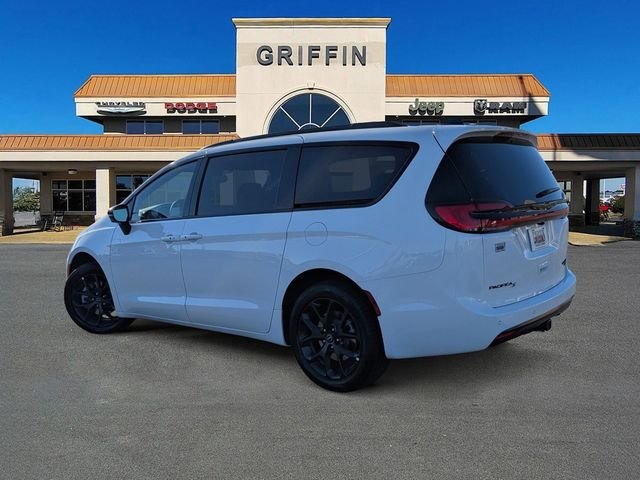 2026 Chrysler Pacifica Limited - Photo 9