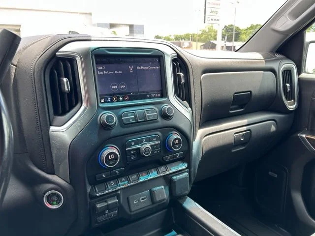 Used 2019  Chevrolet LT Trail Boss image 35