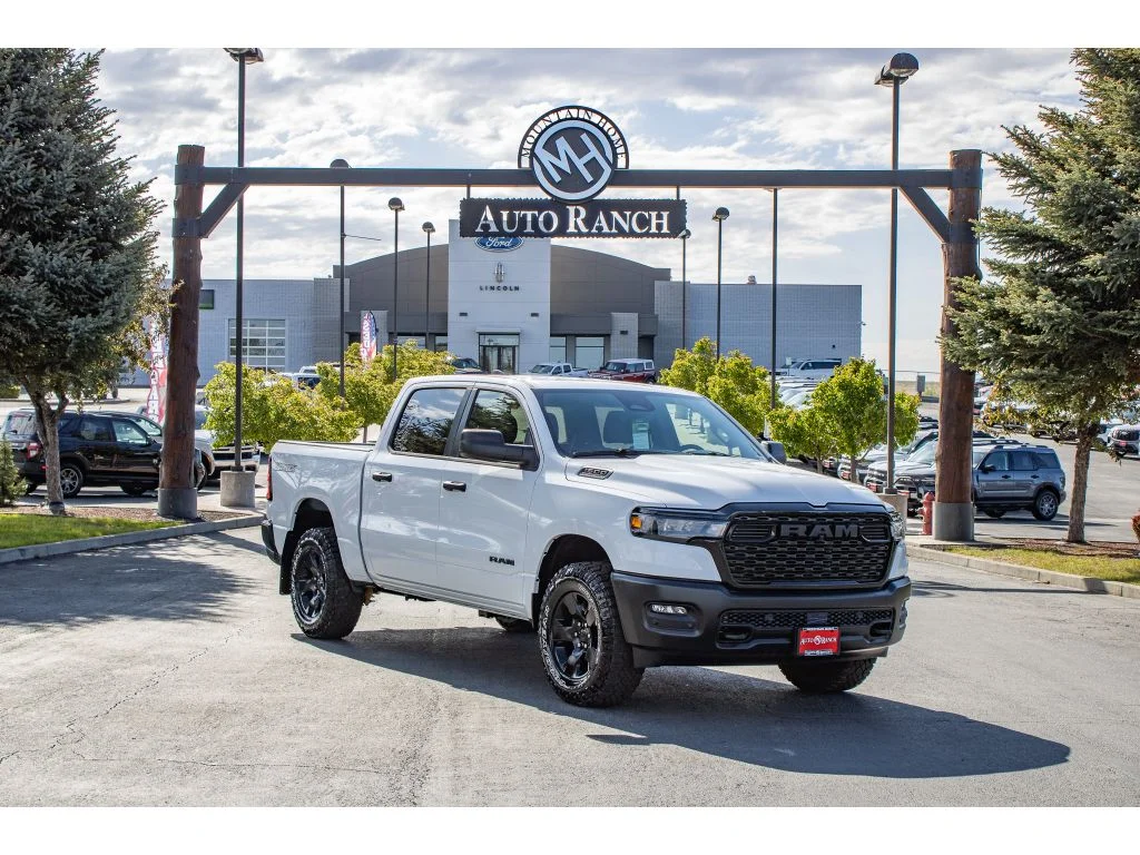 2026 RAM 1500 Warlock 4x4 Crew Cab 5'7's photo