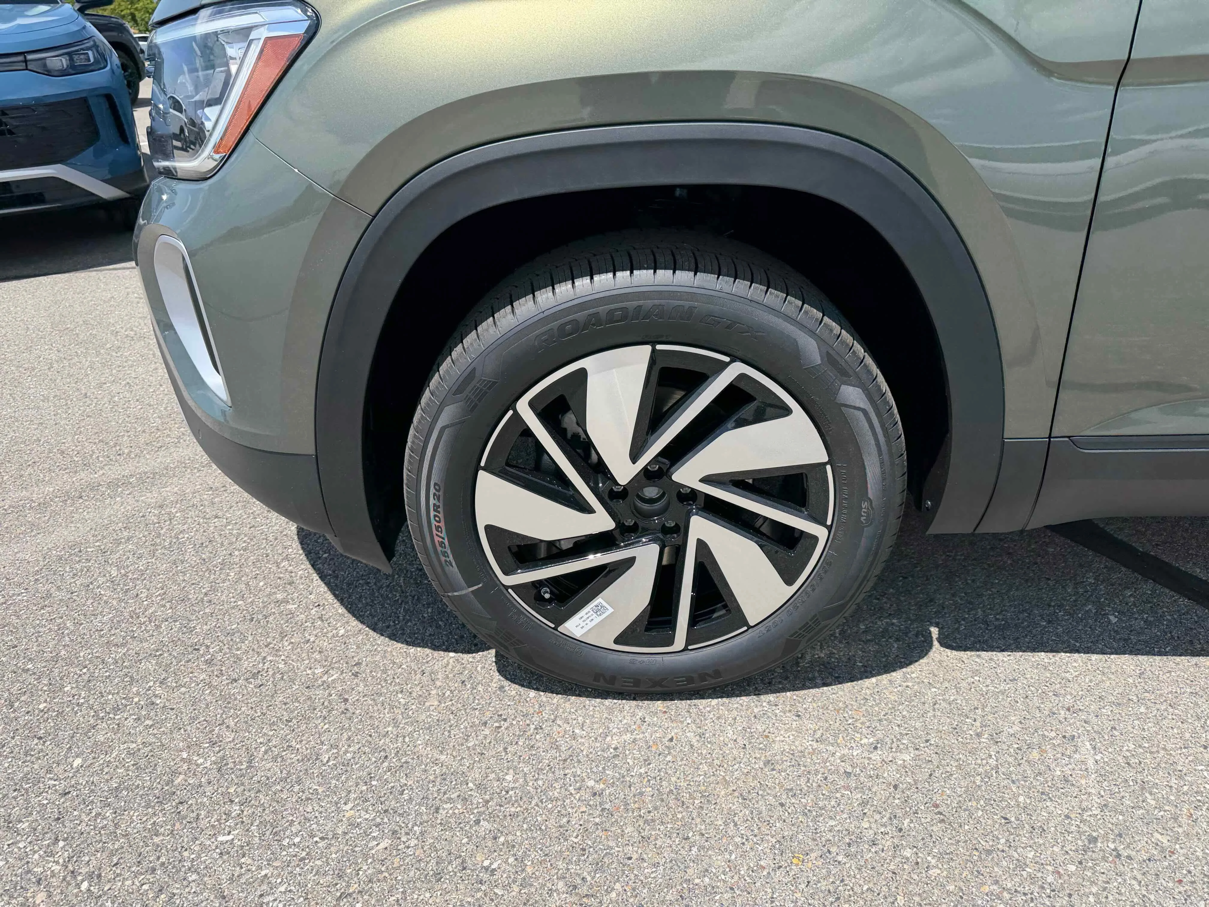 New 2026 Green Volkswagen 2.0T SE w/Technology image 13