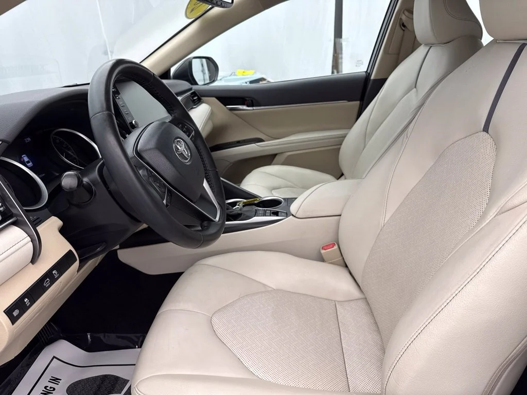 Used 2022 Midnight Black Metallic Toyota XLE image 15