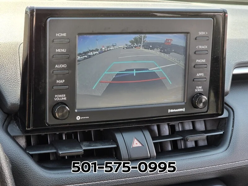 Used 2021 Magnetic Gray Metallic TOYOTA XLE FWD image 23