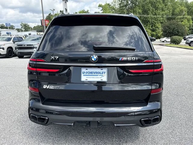 Used 2025 Black Sapphire Me BMW M60i image 4