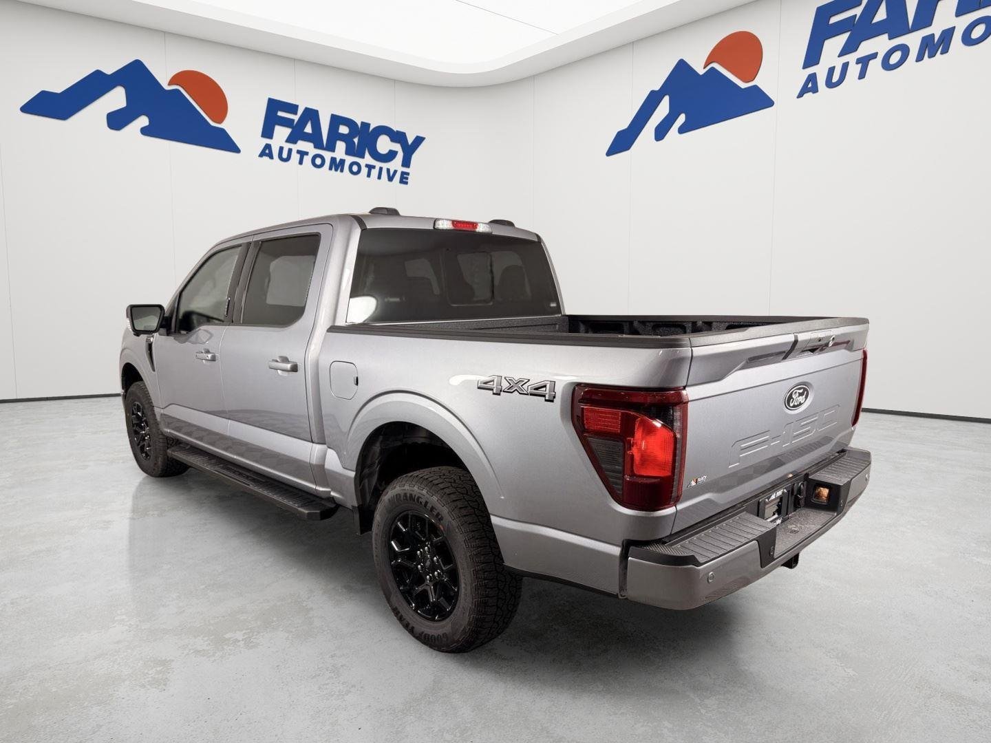 New 2026 Iconic Silver Metallic Ford XLT image 3