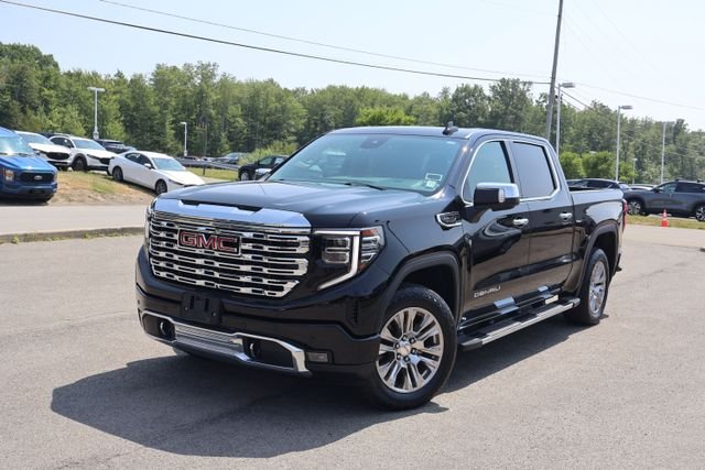 Used 2022 Onyx Black GMC Denali image 1