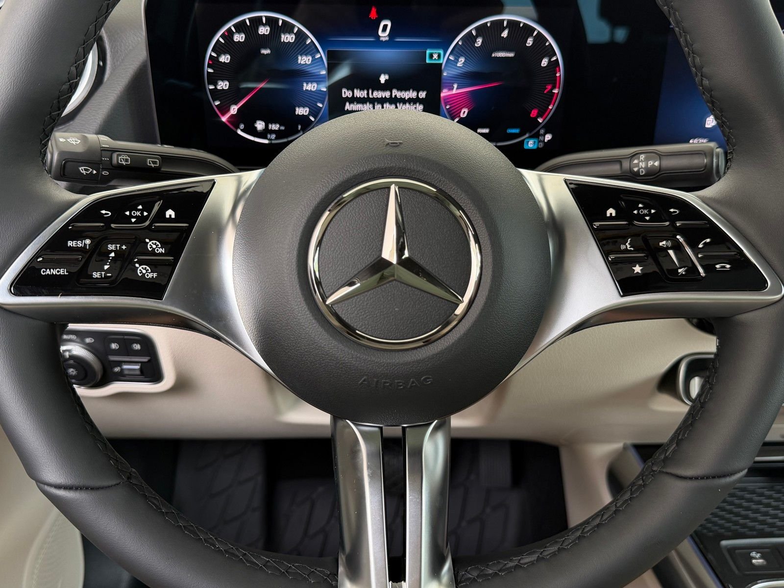 New 2026 Mountain Grey Metallic Mercedes-Benz GLA 250 image 11