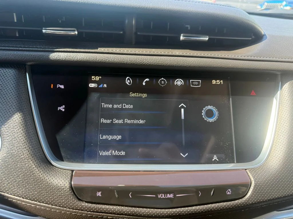 Used 2018 Gray Cadillac Premium Luxury image 22