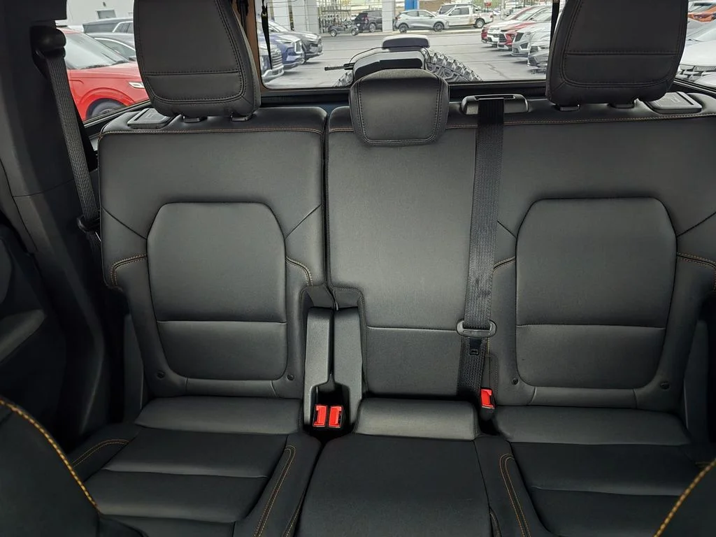 Used 2023 Blue Ford Badlands image 18