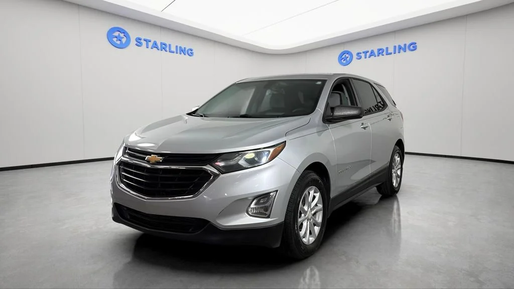 Used 2018 SILVER ICE METALLIC Chevrolet LS image 16