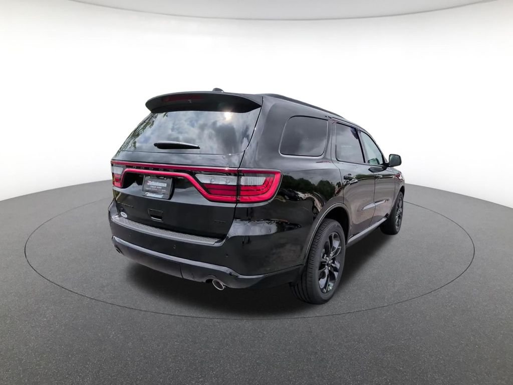 New 2026 Diamond Black Clear-Coat Exterior Paint Dodge GT image 7