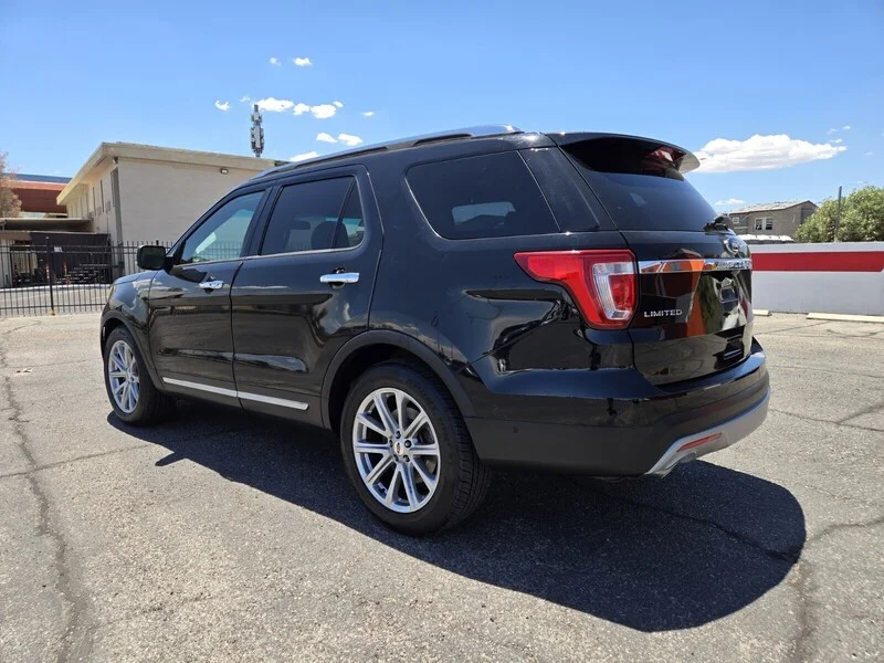 Used 2016 SHADOW BLACK Ford Limited image 3