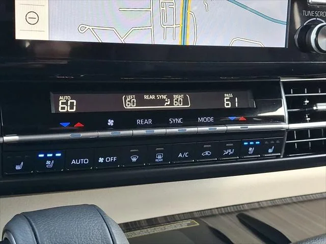 Certified Used 2023 CYPRESS Toyota  image 20