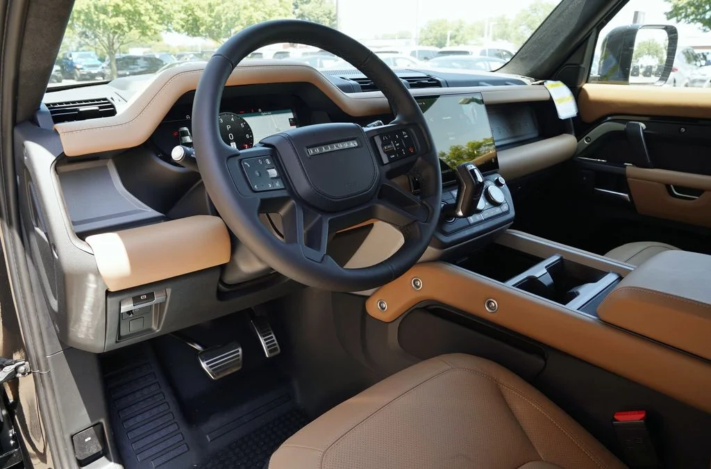 New 2026 Santorini Black Land Rover X image 15