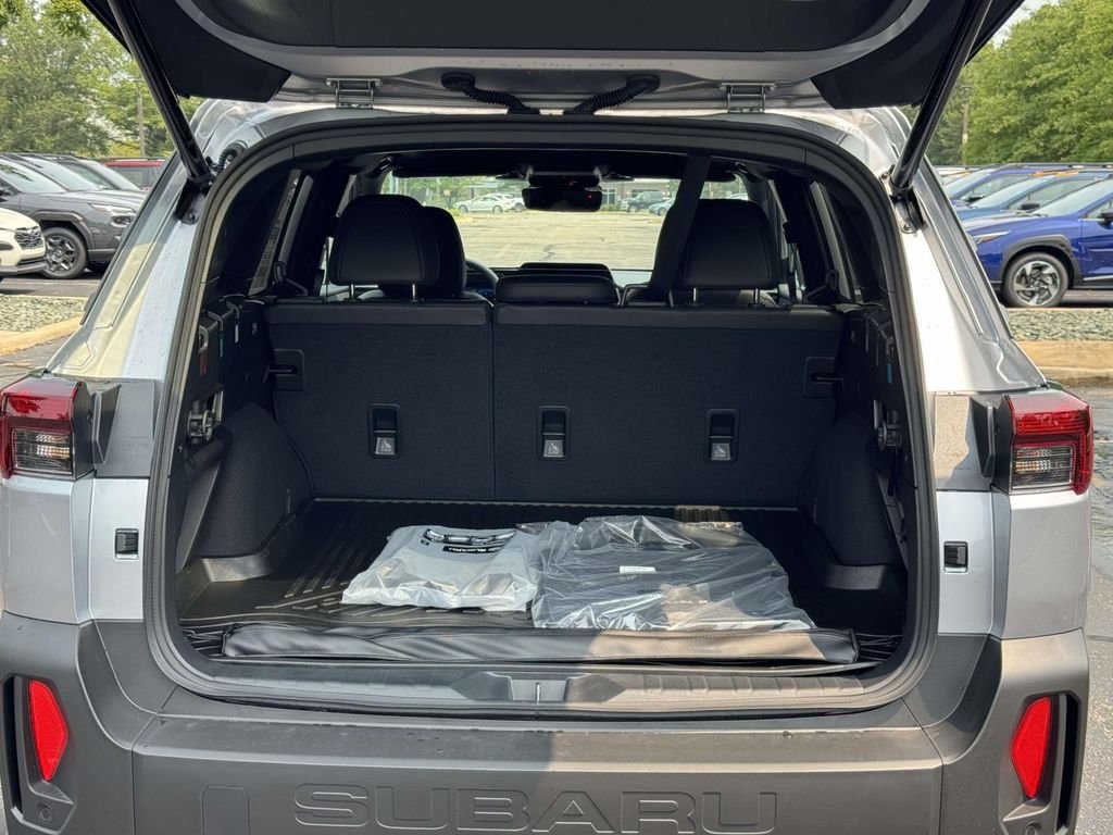 New 2026 ICE SILVER METALLIC Subaru Premium image 12