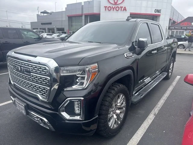 2020 GMC Sierra 4WD Crew Cab Standard Box Denali's photo