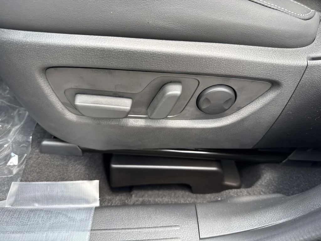 New 2026 Jet Black Mica Mazda 2.5 S Preferred AWD image 29