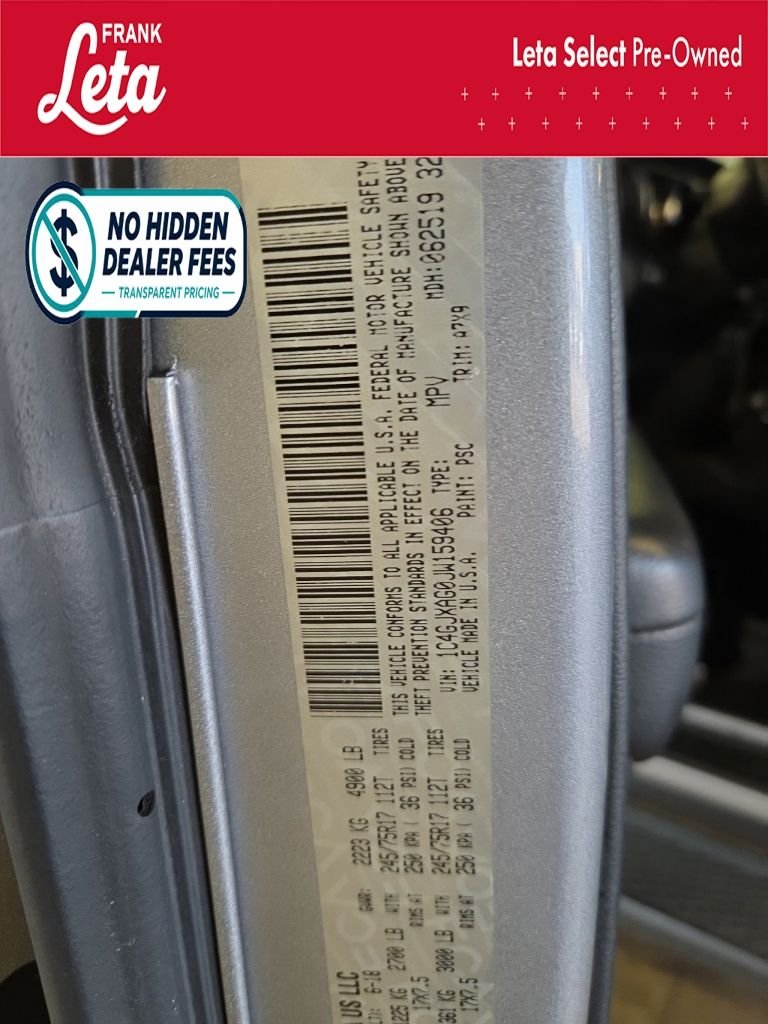 Used 2018 Billet Silver Metallic Clearcoat Jeep  image 27