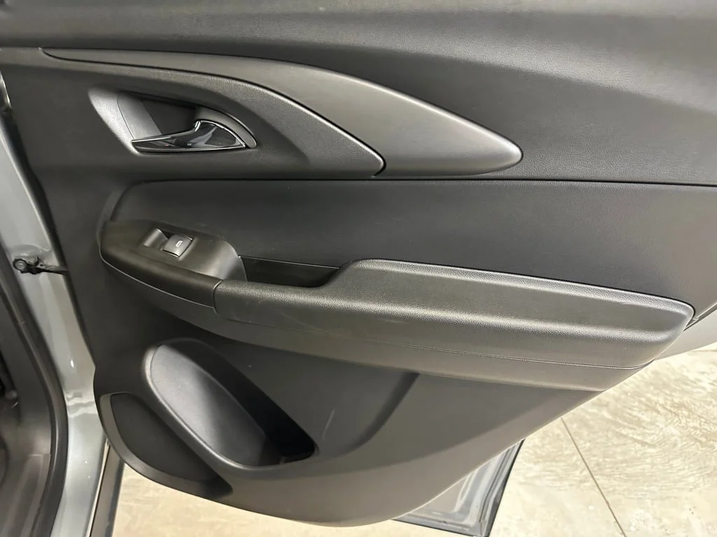 2024 Chevrolet TrailBlazer LS - Photo 25