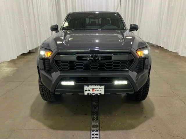 2026 Toyota Tacoma TRD Off Road - Photo 9