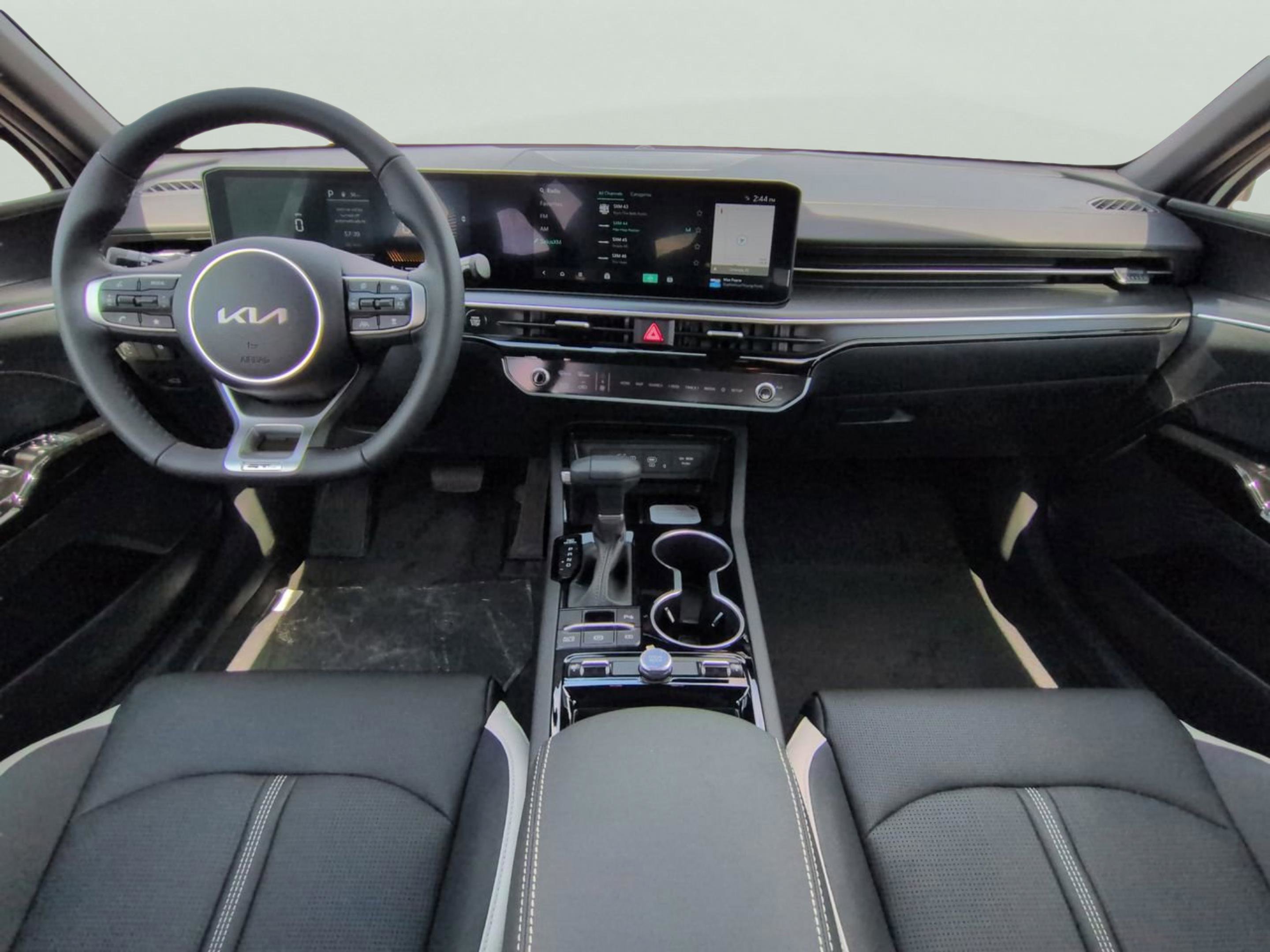 New 2026 Snow White Pearl Kia GT-Line image 12