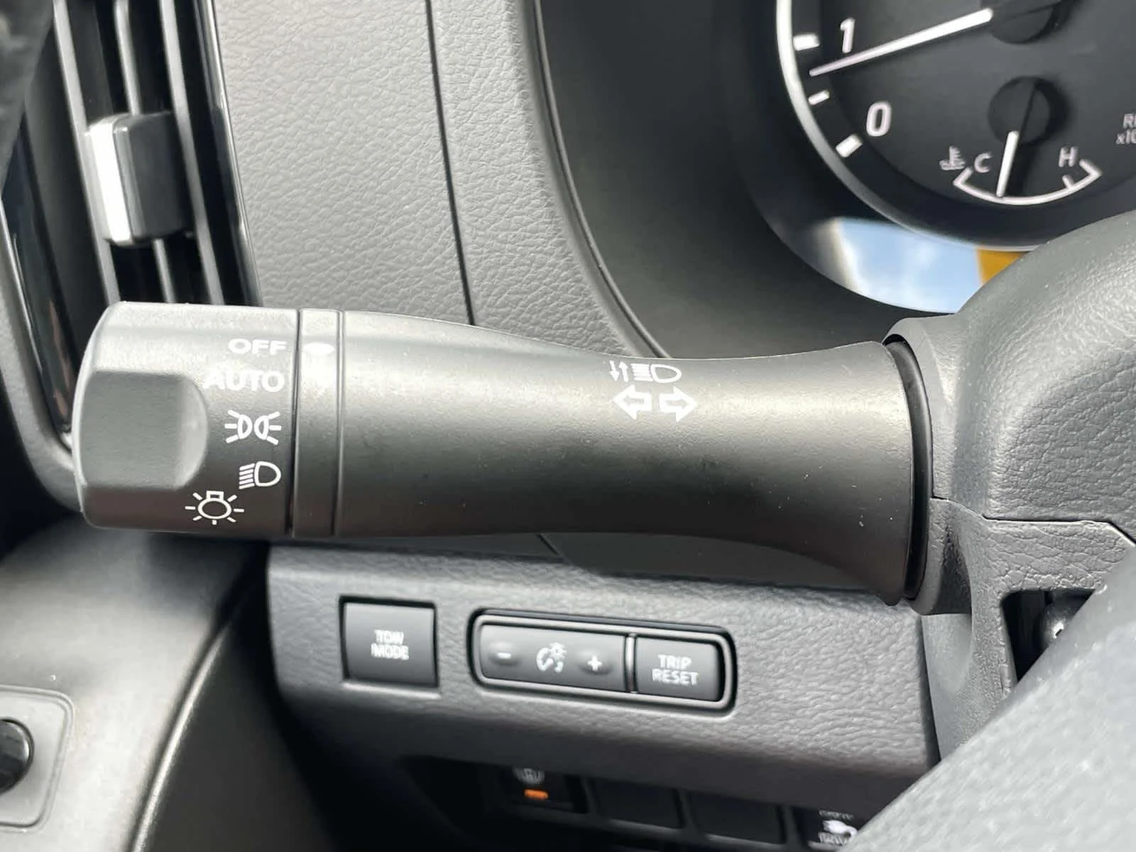 Certified Used 2026 Gun Metallic Nissan SV image 33
