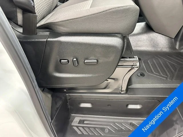 New 2026 Oxford White Ford Passenger Van XLT image 11