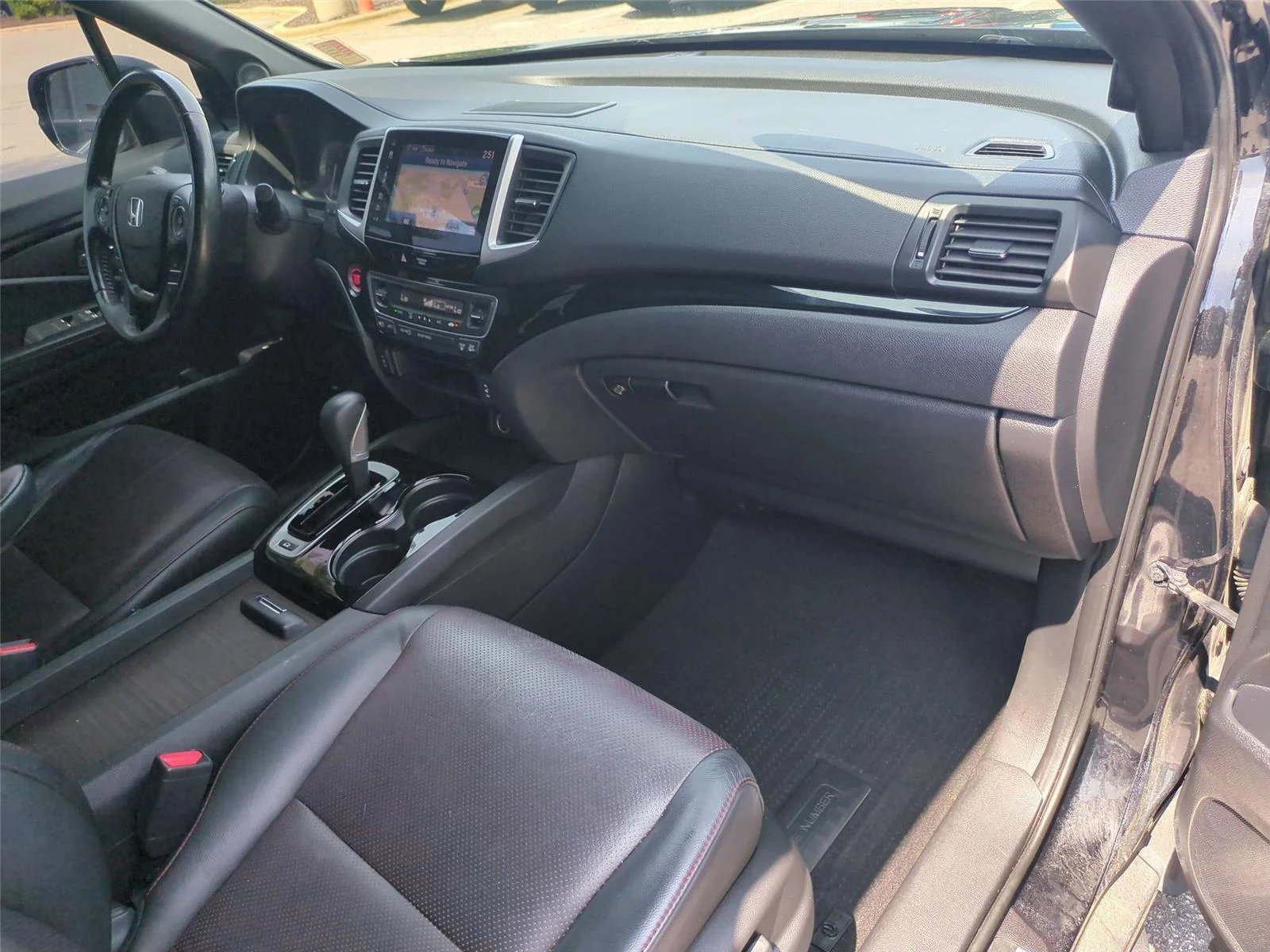 Used 2017 Crystal Black Pearl Honda Black Edition image 40