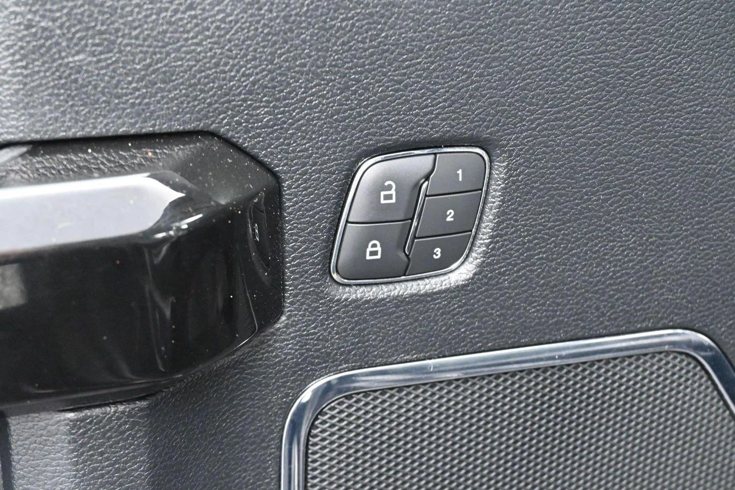 Used 2019 Agate Black Ford LARIAT image 13