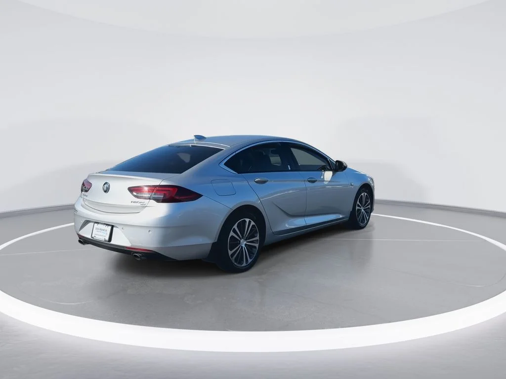 Used 2018 Silver Buick Essence image 8