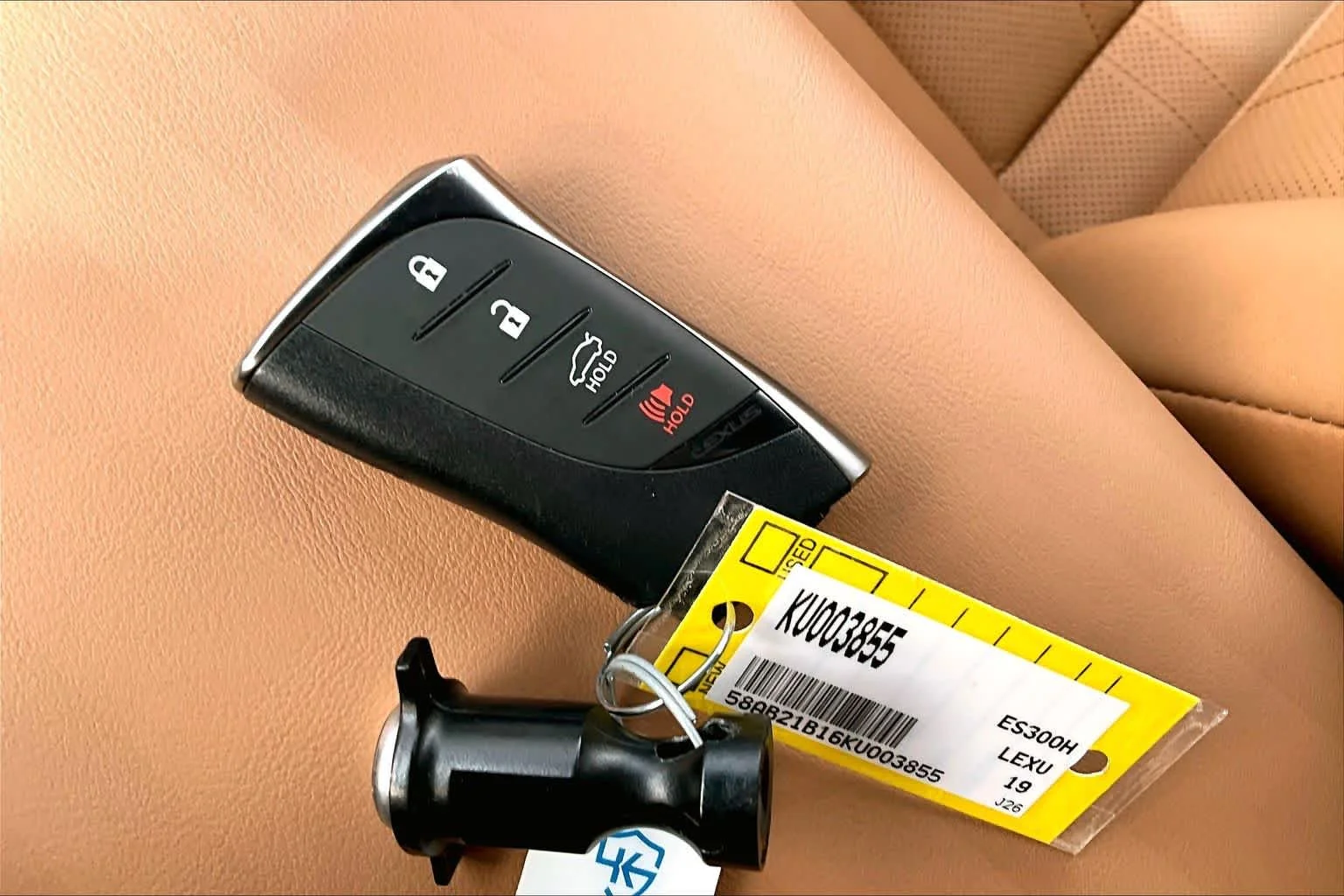 Used 2019 Matador Red Mica Lexus Ultra Luxury image 15