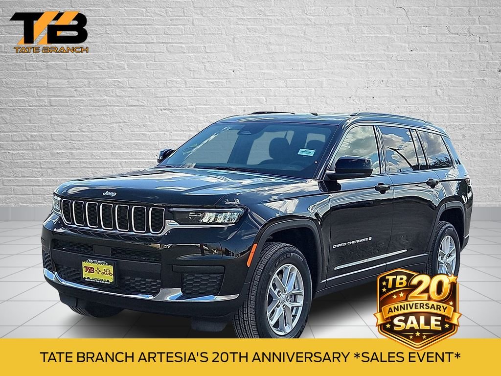 New 2026 Diamond Black Crystal Pearl-Coat Exterior Paint Jeep Laredo image 1