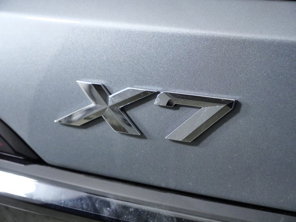 Used 2026 Gray BMW xDrive40i image 14