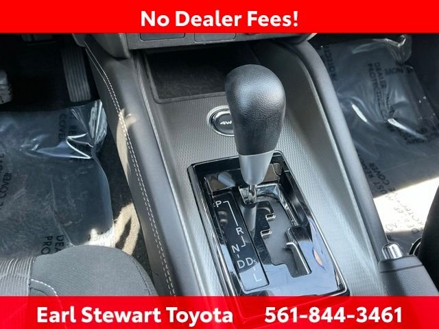 Used 2024 Gray Mitsubishi 2.0 ES image 30