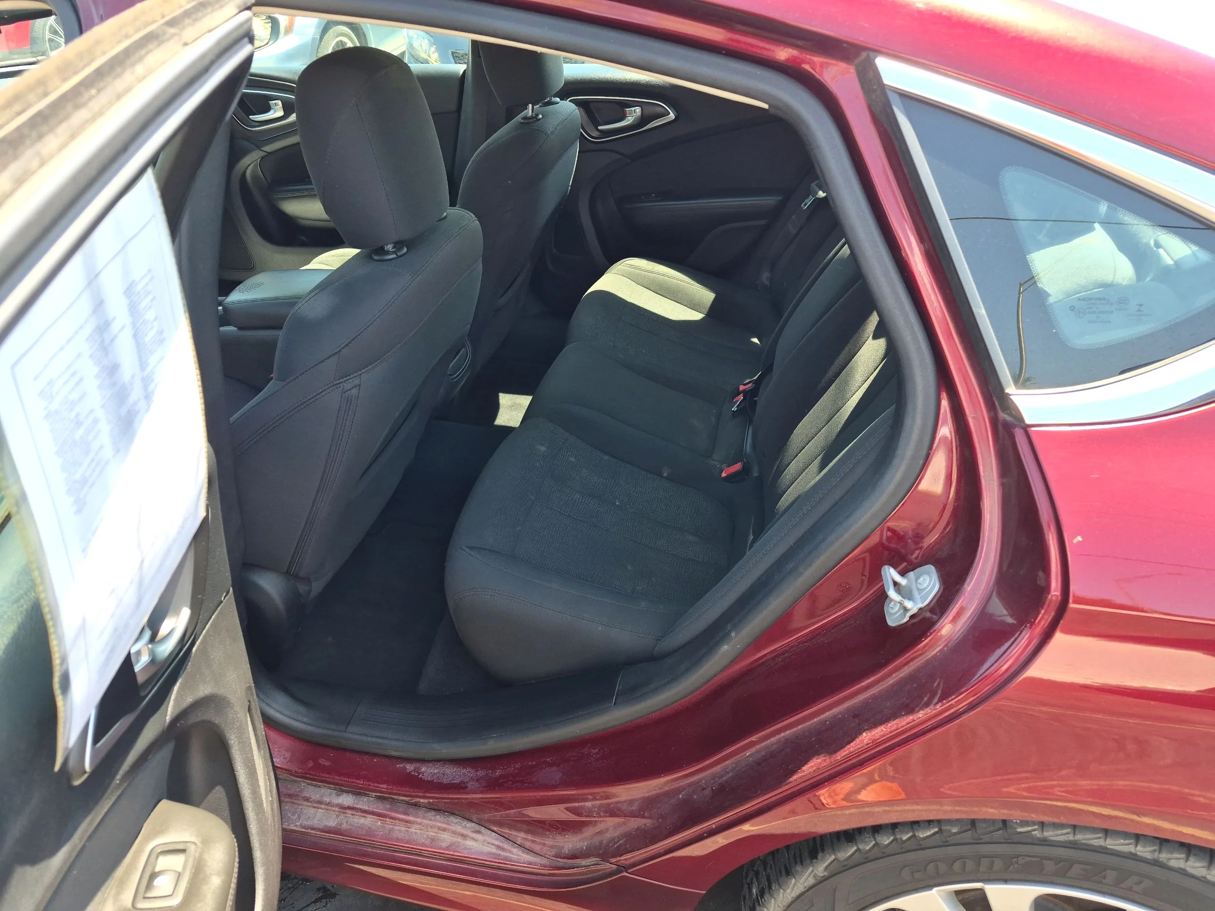 Used 2015 Velvet Red Pearlcoat Chrysler Limited image 10