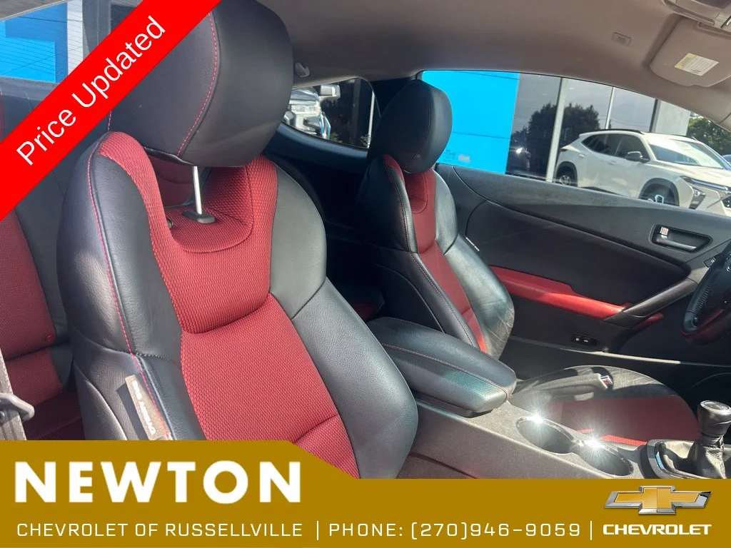 Used 2012 Black Hyundai 3.8 R-Spec image 21