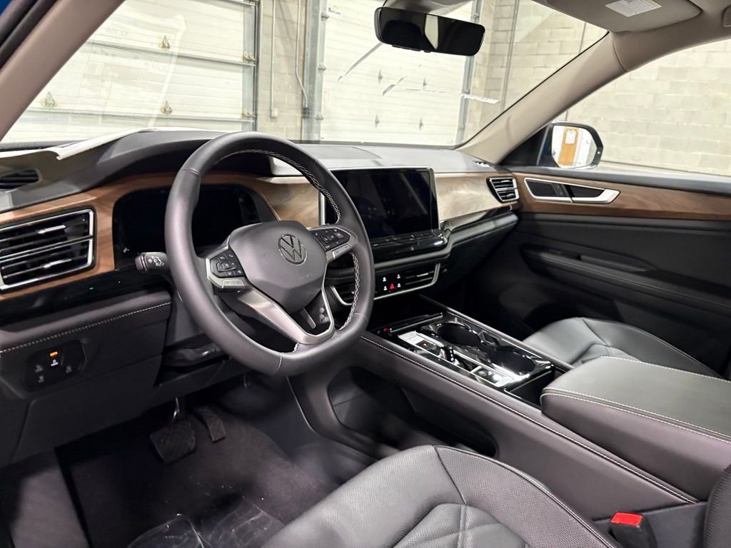 New 2026 Blue Volkswagen SE w/Technology image 9
