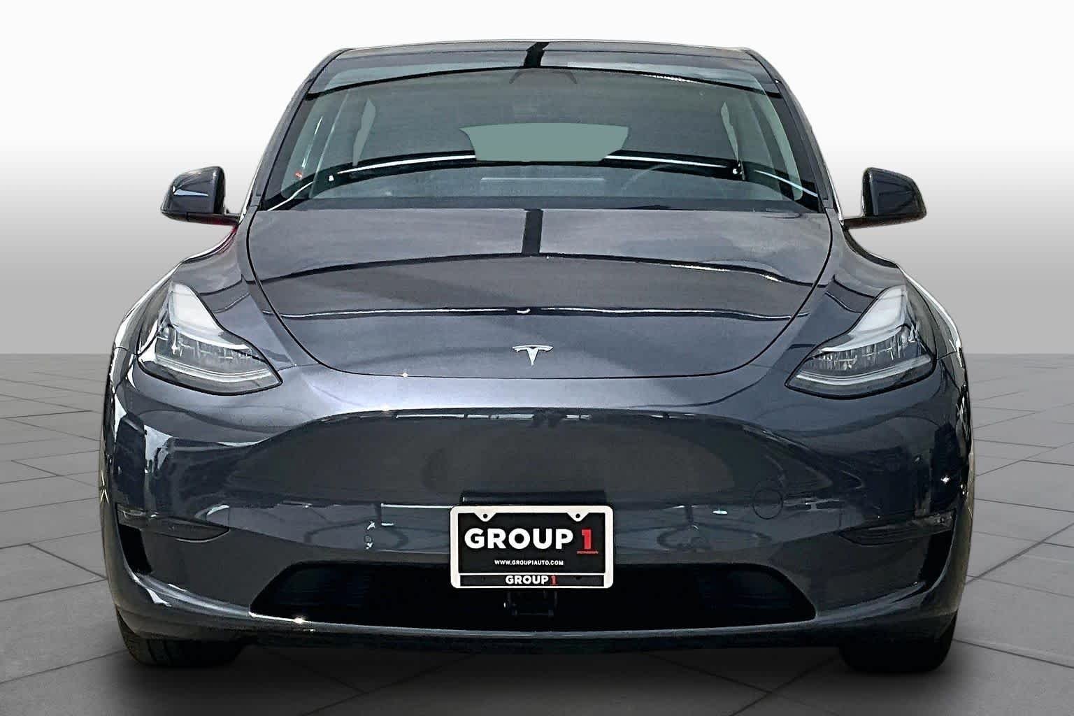 Used 2022 Tesla Model Y Long Range with VIN 7SAYGDEE5NA005519 for sale in Houston, TX