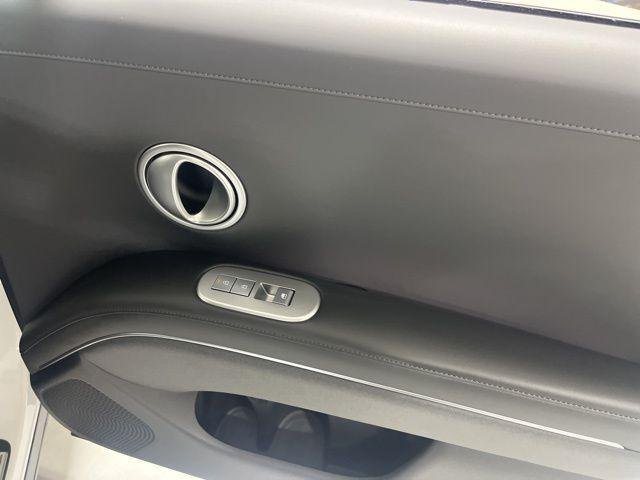 New 2026 White Hyundai Calligraphy FWD image 24