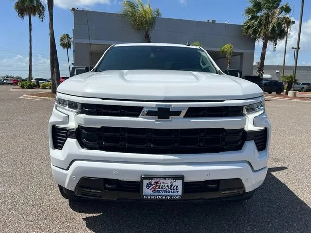 Used 2024 Summit White Chevrolet RST image 2