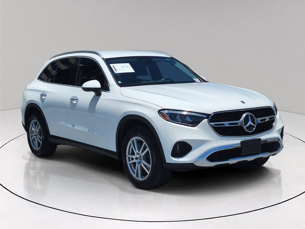 Certified Used 2023 White Mercedes-Benz GLC 300 image 1