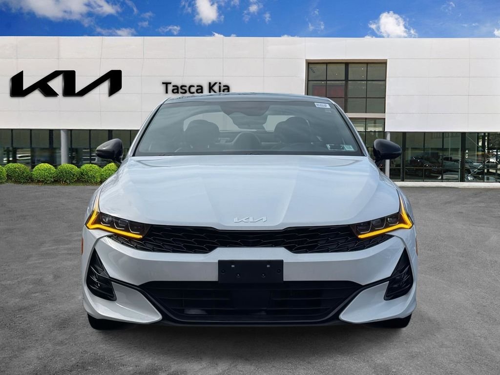 Used 2023 White Kia GT-Line image 2